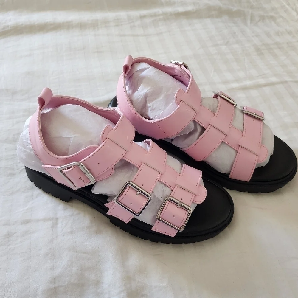 Treasure & Bond Baby Pink Buckle Straps Girls Sandals Size 2